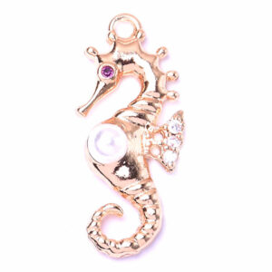 Micropave Dije Caballo de Mar 20mm Dorado (1 pza)